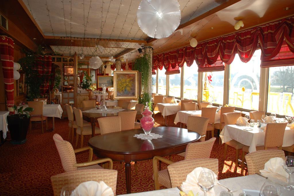Hotel Restaurant Le Bellevue Montrichard 3 Etoiles Монришар Экстерьер фото