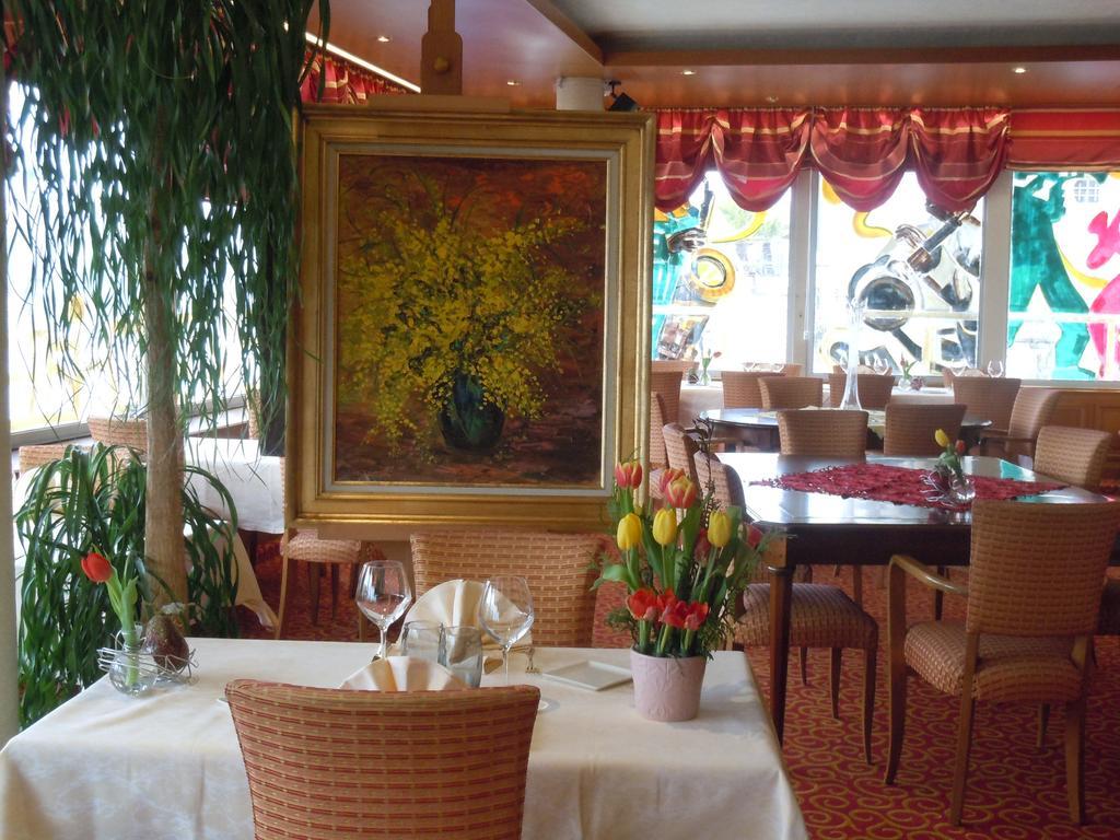 Hotel Restaurant Le Bellevue Montrichard 3 Etoiles Монришар Экстерьер фото